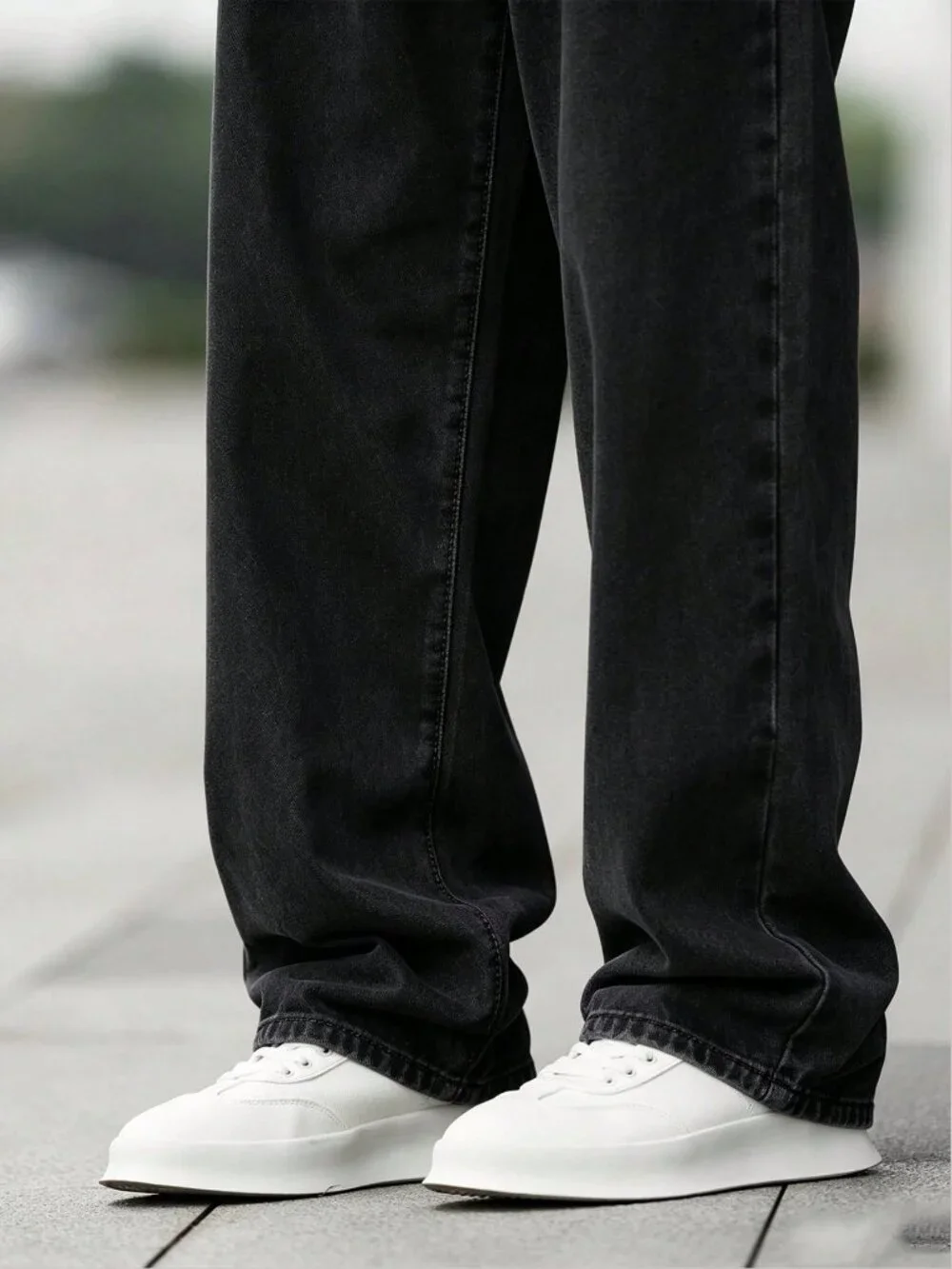 Black Casual Men's Loose Fit Cotton Jeans With Slant Pockets